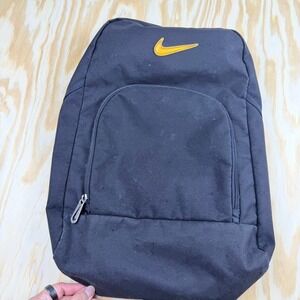 nike backpack india online Buy Older Kids' Backpack (20L) Online